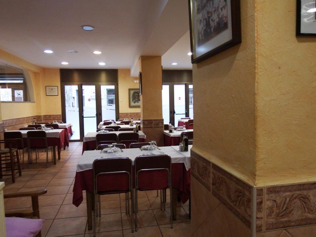 Apartamentos Fonda Finet Sant Feliu De Pallerols Luaran gambar