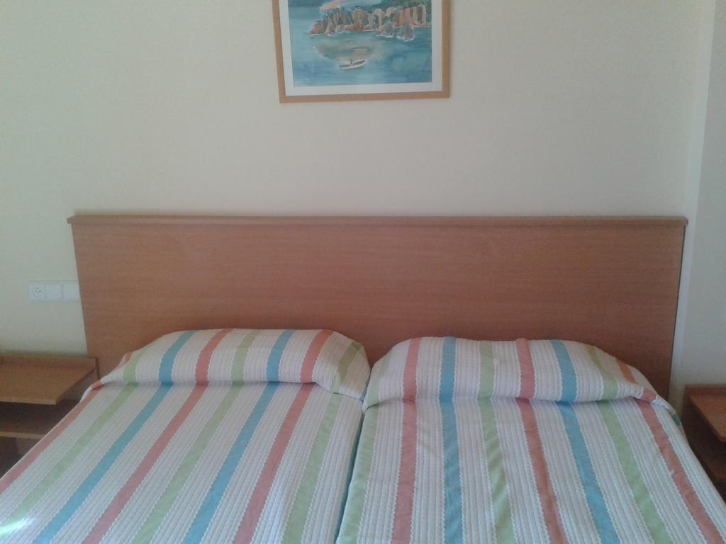 Apartamentos Fonda Finet Sant Feliu De Pallerols Bilik gambar